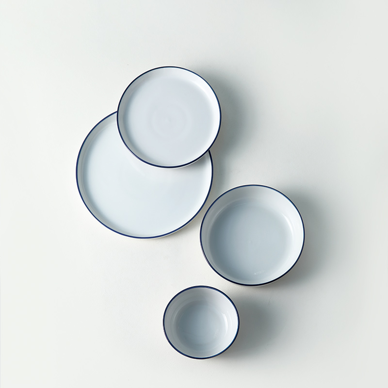 WHITE PORCELAIN 
