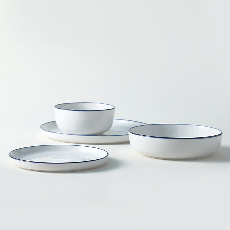 WHITE PORCELAIN 