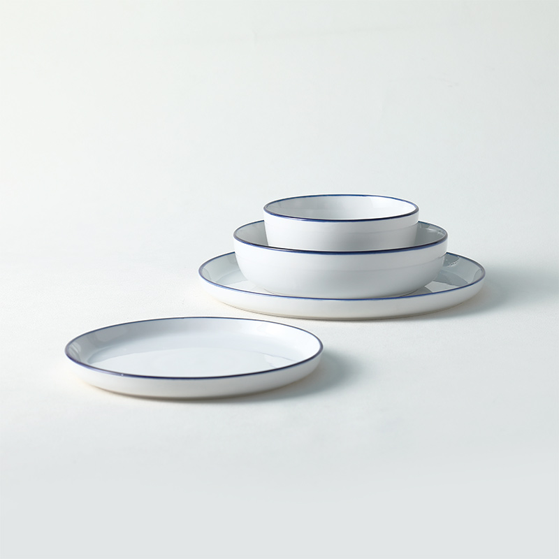 WHITE PORCELAIN 